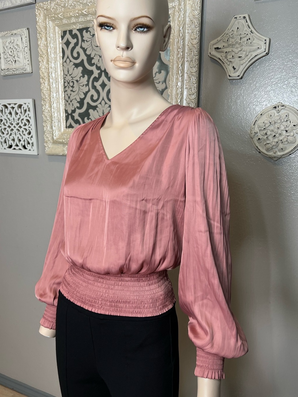 Women's V-Neck Smocked Waist Blouse - Rose